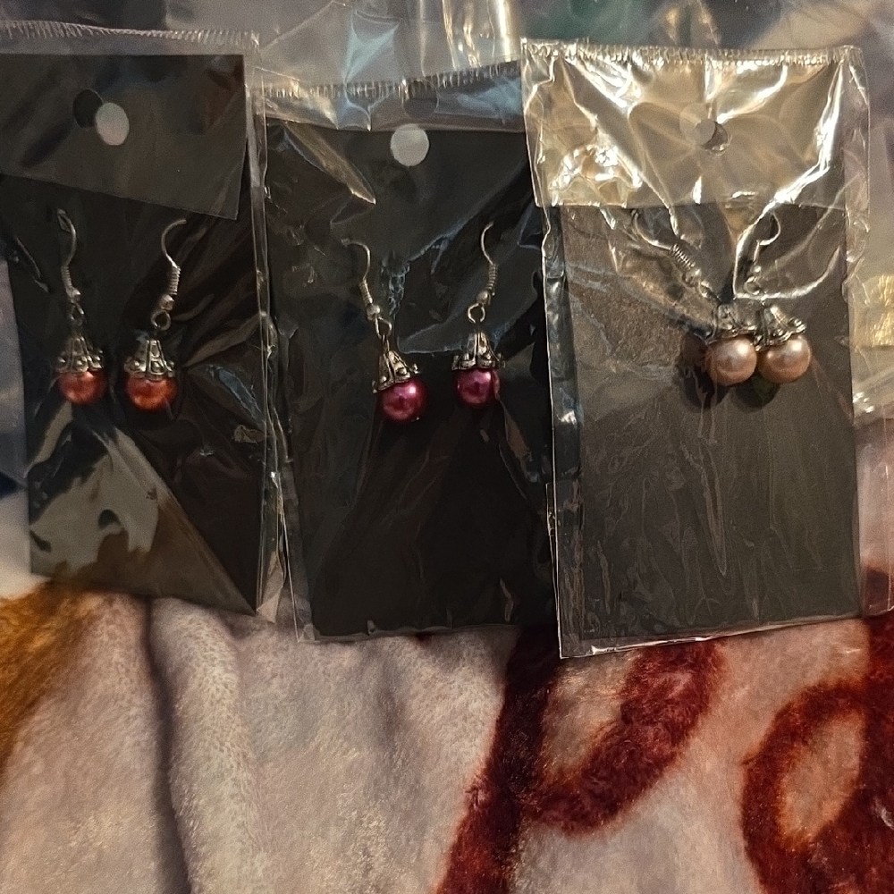 Source Unknown Orange and Purple And Cream  Elegant Pearl  Earrings